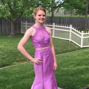 Meet your Posher, Caroline